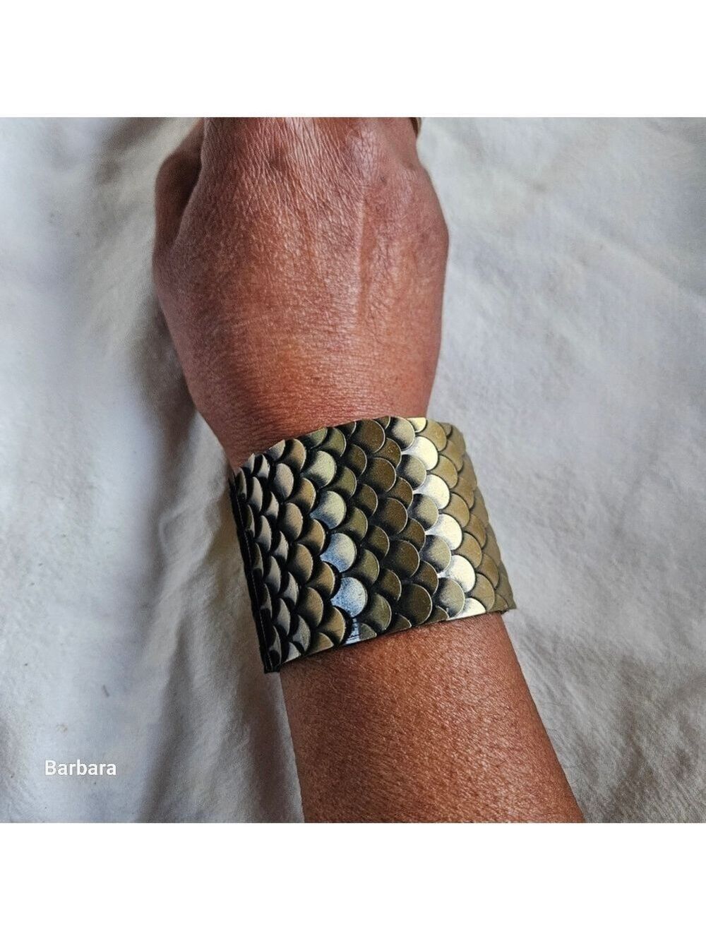 Urban Outfitters Bronze-colored Metal Fish Scale Cuff Bracelet